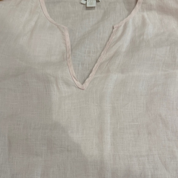 Women's Light Pink Linen V-Neck Top - Picture 2 of 3